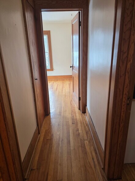 Building Photo - 144 Forest Hill Dr