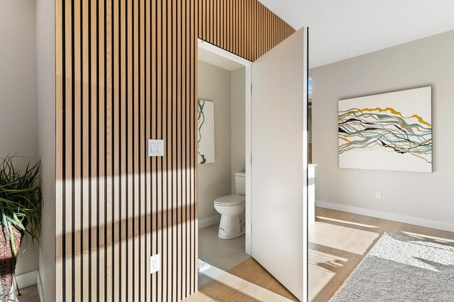 Building Photo - Gorgeous Brand New Construction w/ Rooftop Deck! 3 Bed 2.5 Bath Seattle Home