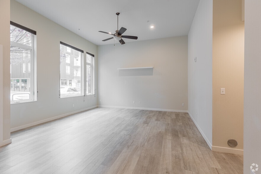 2BR, 1BA - 935SF - Living Room - Skidmore Apartments