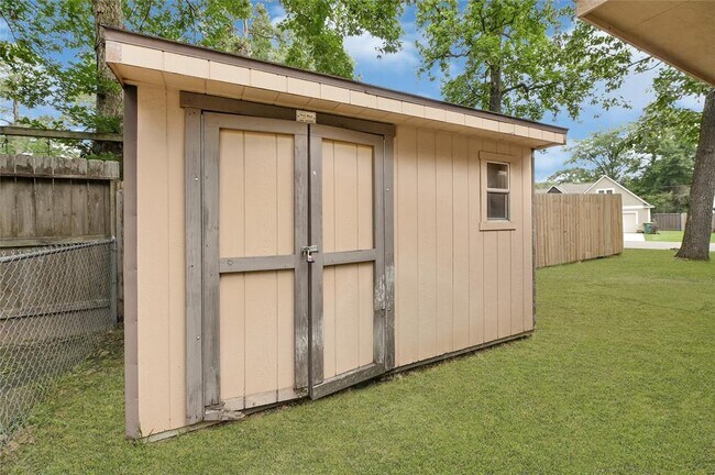 Building Photo - 52 Greentree Ln