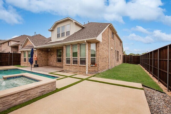Building Photo - 1614 Thoroughbred Ln