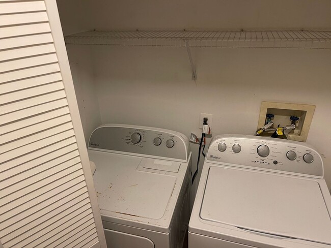 Building Photo - Coming soon! Cozy 3 Bedroom Near the Water!