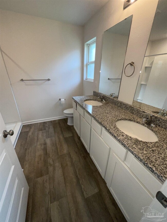 Building Photo - 7835 Lakeside Oaks Dr