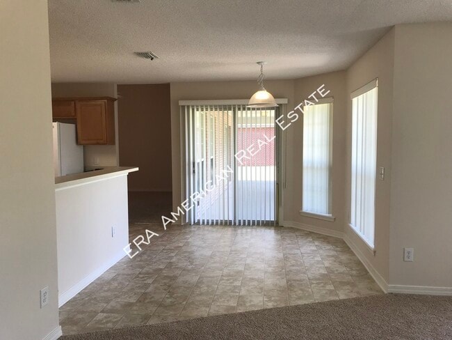 Building Photo - 2642 Hidden Creek Dr