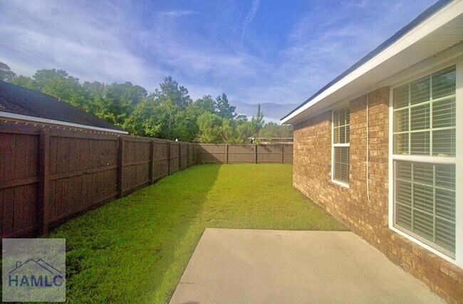 Building Photo - 119 Grandview Dr