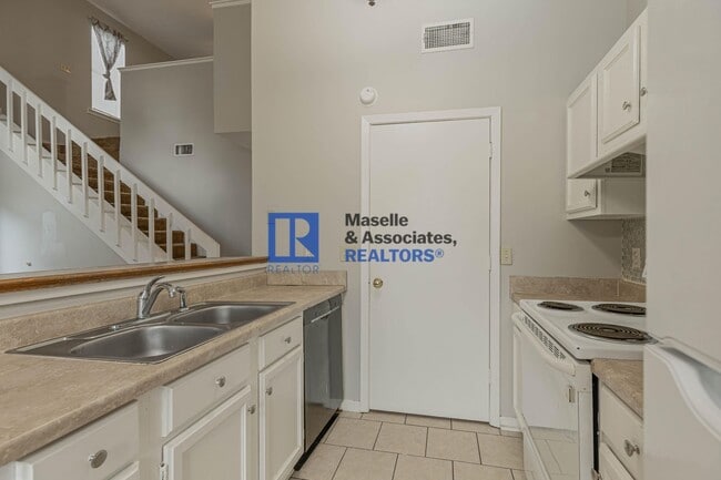 Building Photo - 3 Bed/2 Bath Home in Brandon