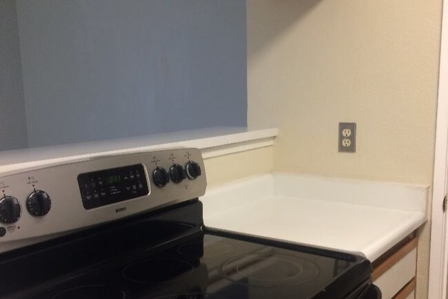 Kitchen - 480 Bollinger Canyon Ln