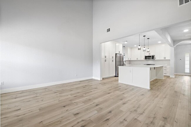 Building Photo - 502 Sherwood Ct