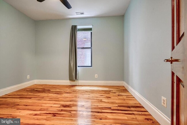 Building Photo - 2202 Park Ave