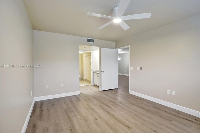 Building Photo - 12651 SW 16th Ct