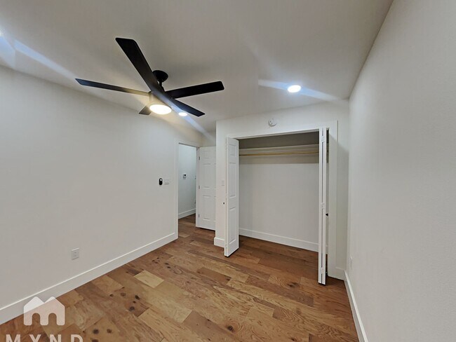 Building Photo - 1603 Rutland Dr