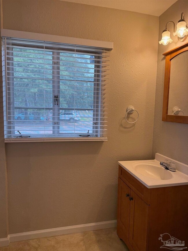 Building Photo - 5398 Park Ln