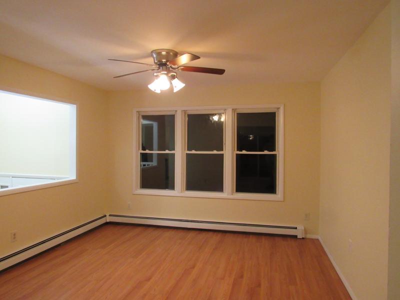 Building Photo - 7 Tree Hollow Ln