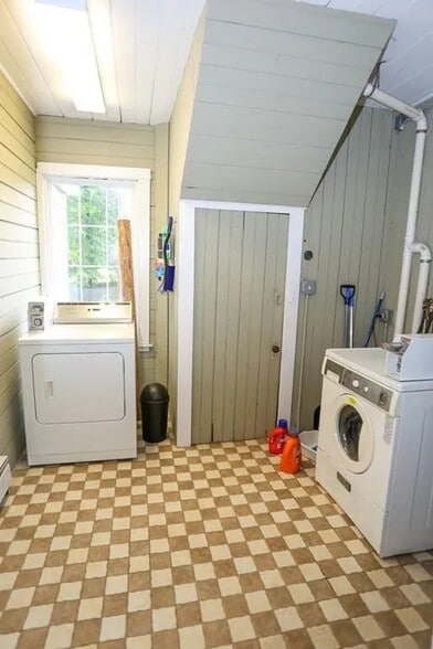 Building Photo - 51 Grand St