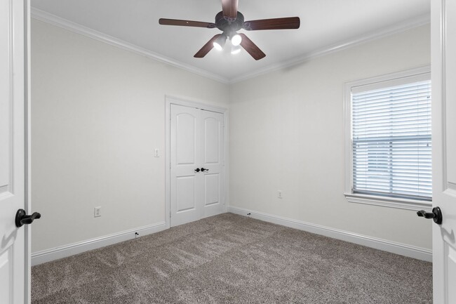 Building Photo - Luxury Highland Park Living