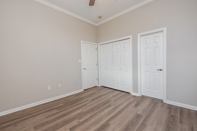 Building Photo - 11102 Waxwing St