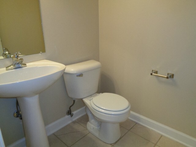 Building Photo - 612 Pointe Clear Dr