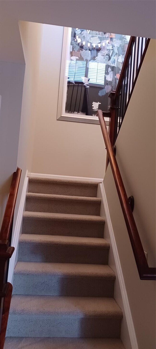 Building Photo - 6688 Via Regina