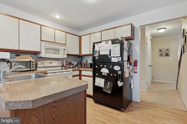 Building Photo - 235 Copper Beech Dr