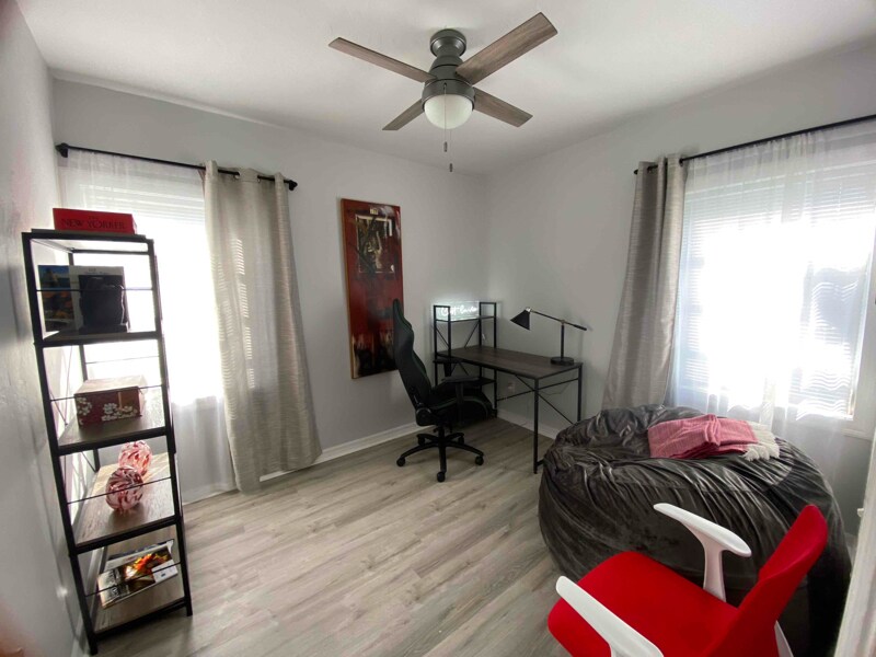 Building Photo - 2515 Vero Beach Ave