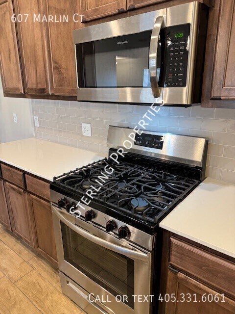 Building Photo - 607 Marlin Ct