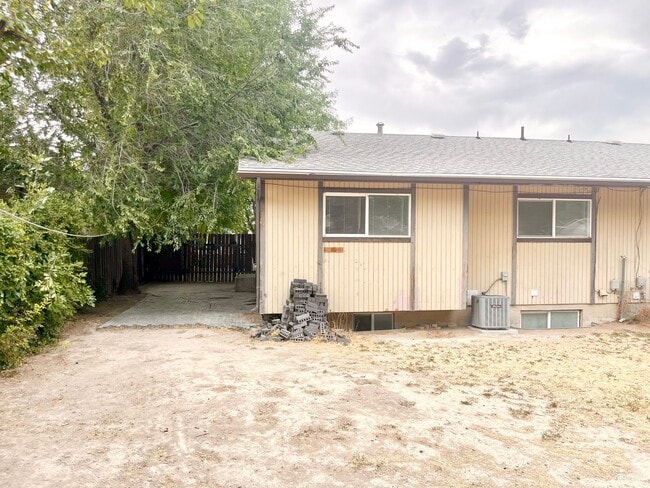Building Photo - 3079 Lehman Ave
