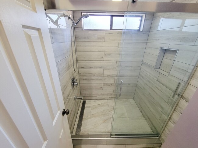 Building Photo - 17326 Ponderosa Pines Dr