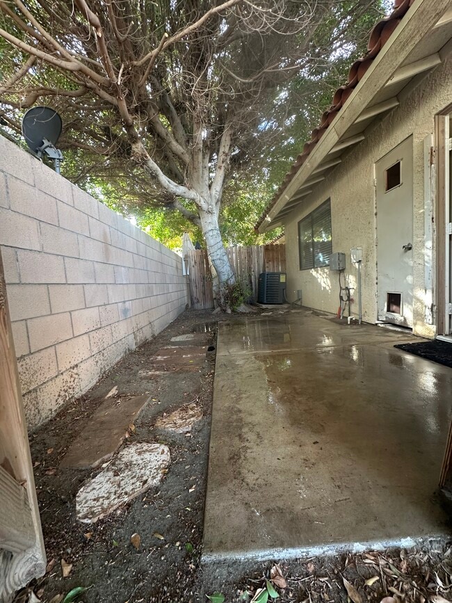 Building Photo - 41423 Adams St