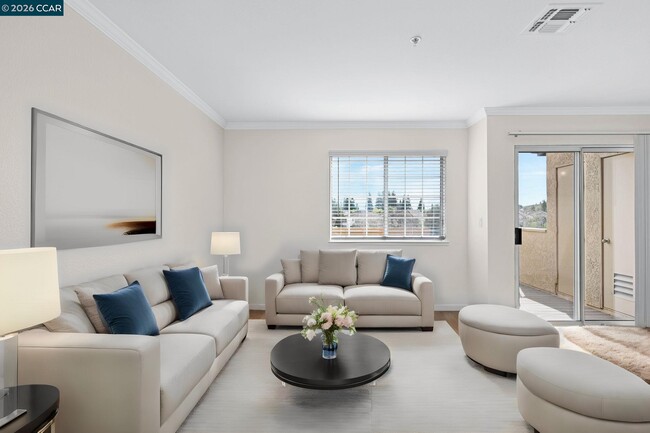 Building Photo - 440 Bollinger Canyon Ln