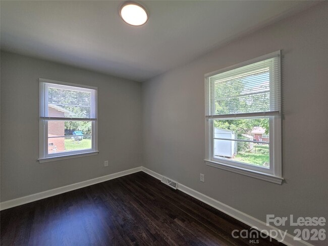 Building Photo - 502 Cardinal Ct