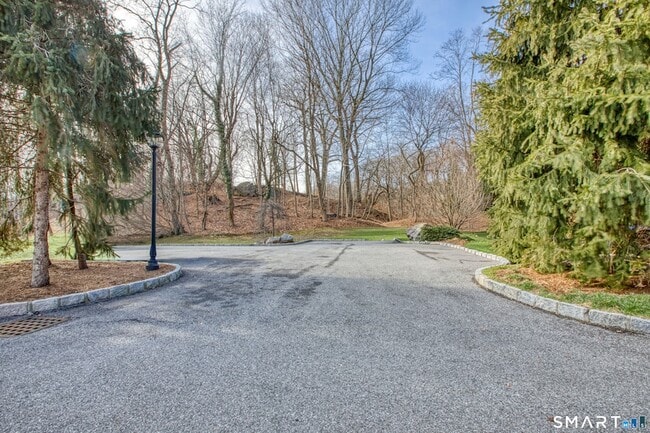 Building Photo - 9 Georgetowne N