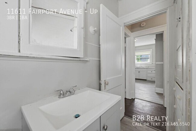 Building Photo - 11611 Fairport Ave