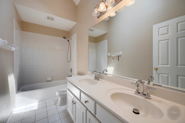 Building Photo - 3744 Highknob Cir