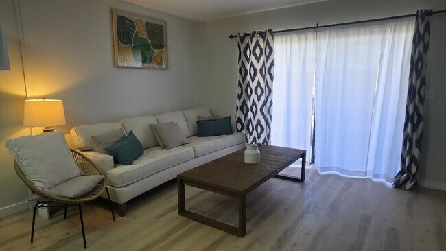 Building Photo - 31 Inlet Harbor Rd