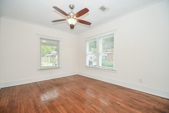 Building Photo - 4625 Pineridge St