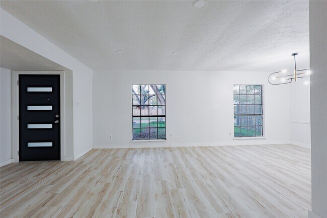 Building Photo - 7310 Corta Calle Dr