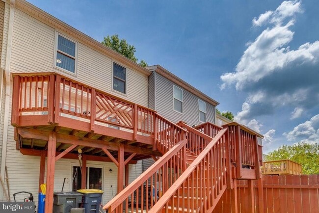 Building Photo - 11260 Westport Dr