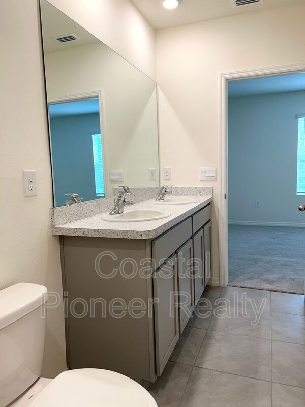 Building Photo - 5330 Dragonfly Dr