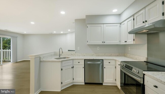 Building Photo - 99 Briarcliff Ct
