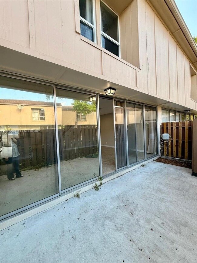 Building Photo - 833 NW 81st Terrace