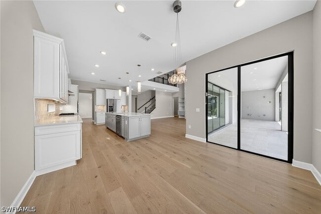 Building Photo - 20060 Hartford Blvd