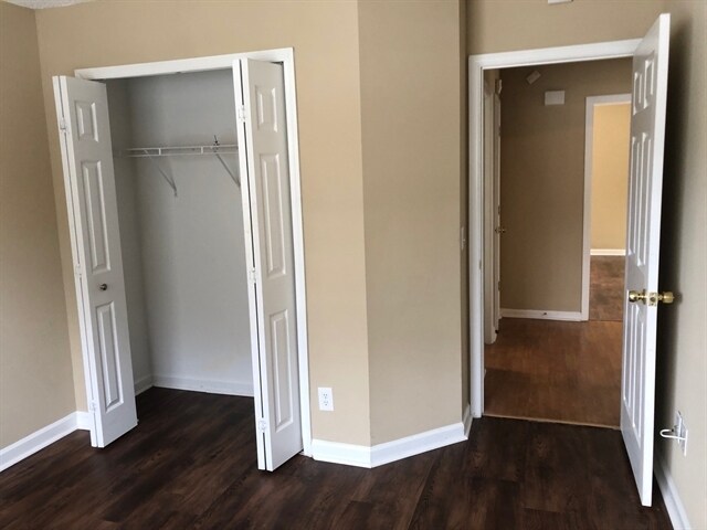 Building Photo - 9 Barons Way