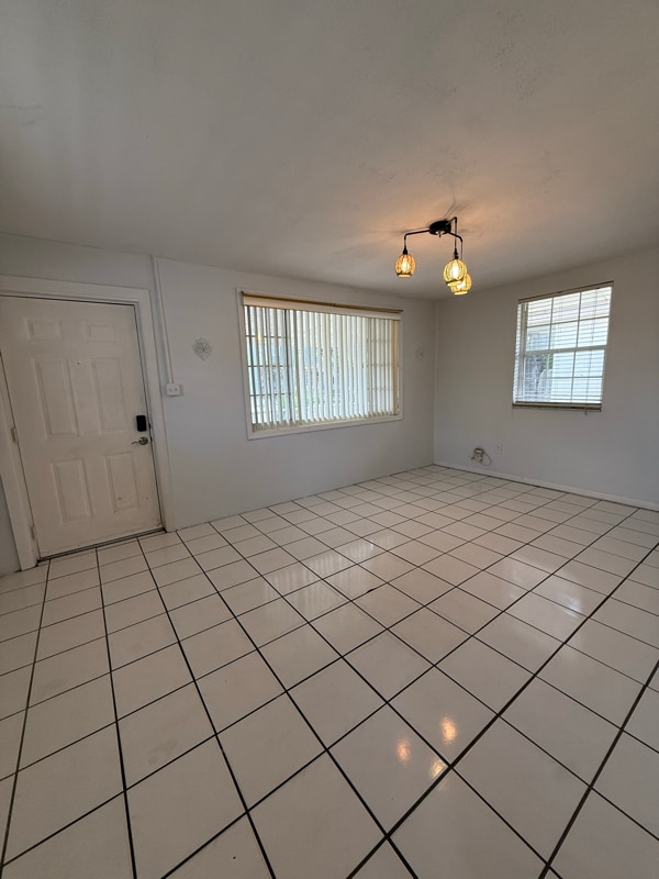 Building Photo - 409 S Orleans Ave