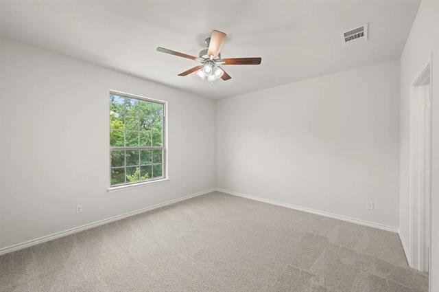 Building Photo - 402 Saddle Ln