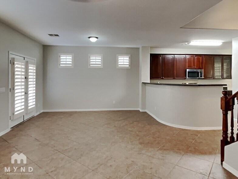 Building Photo - 17524 W Mandalay Ln