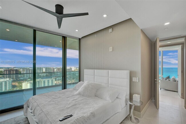 Building Photo - 18975 Collins Ave