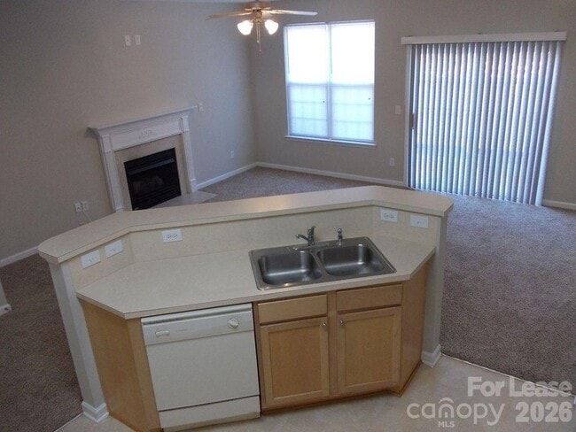 Building Photo - 8488 Chaceview Ct