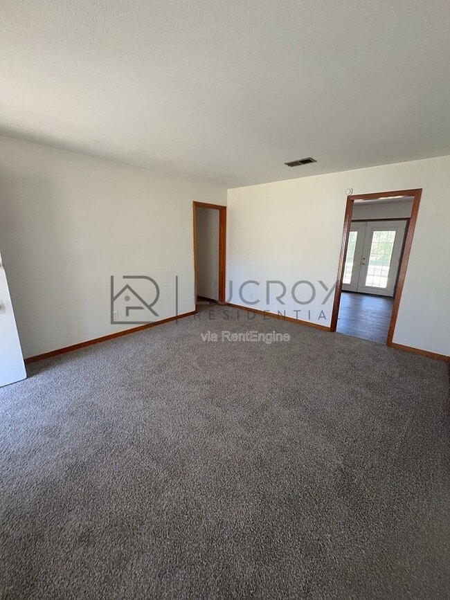 Building Photo - 2242 Castle Hill Dr