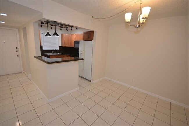 Building Photo - 5100 SW 64th Ave