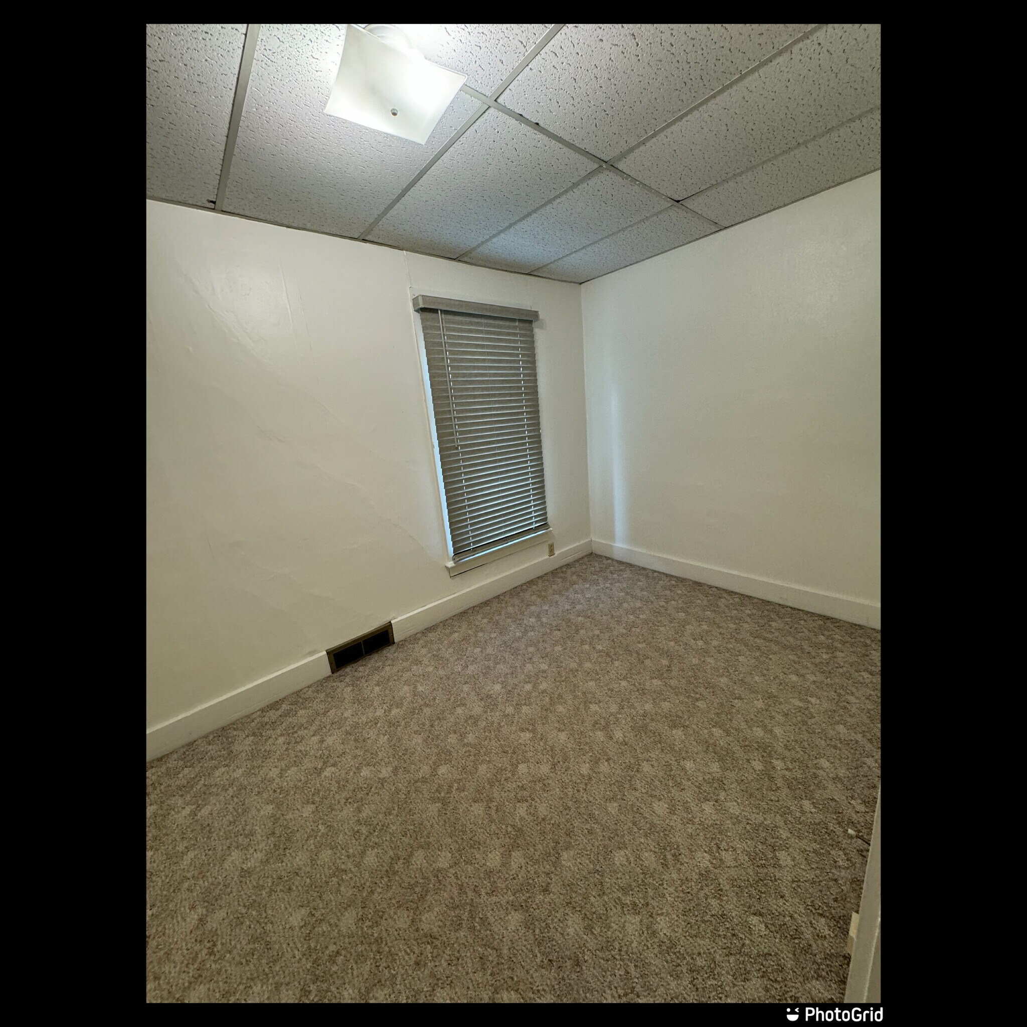 Building Photo - 103 8th St E